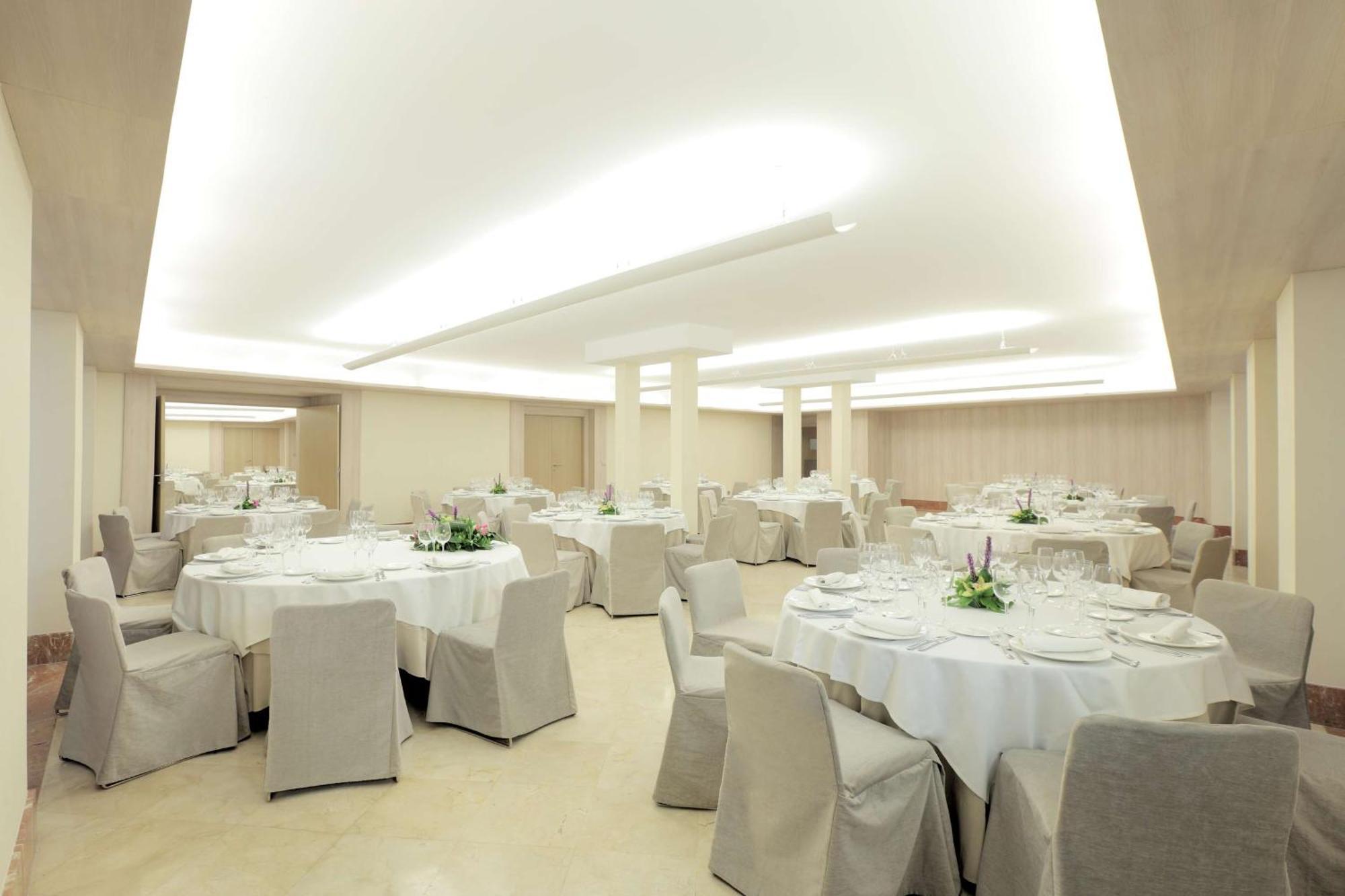 Hotel Nh Collection Palacio De Oquendo Caces