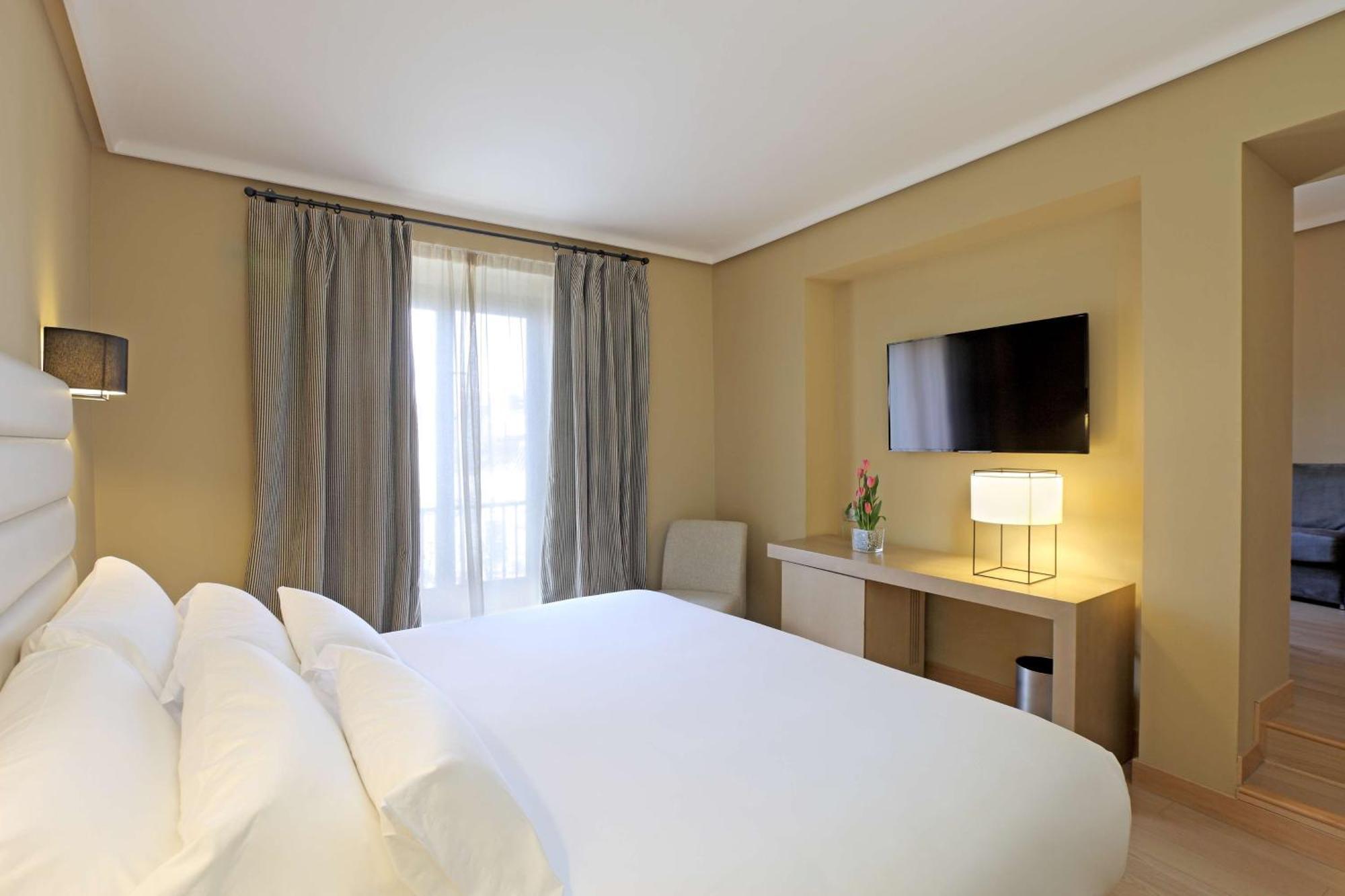 Hotel Nh Collection Palacio De Oquendo Caces